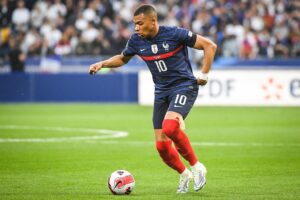 Mbappé’s Mental Game: How Passion Keeps Him Beyond the Spotlight Kylian Mbappe 300x200